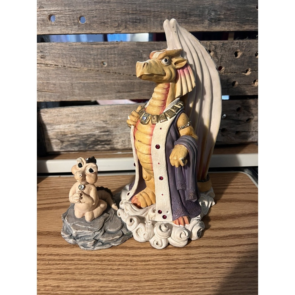 Krystonia N'Grall As‎ King with Subject Dragon 8 3/4" RARE Figurine Chipped READ